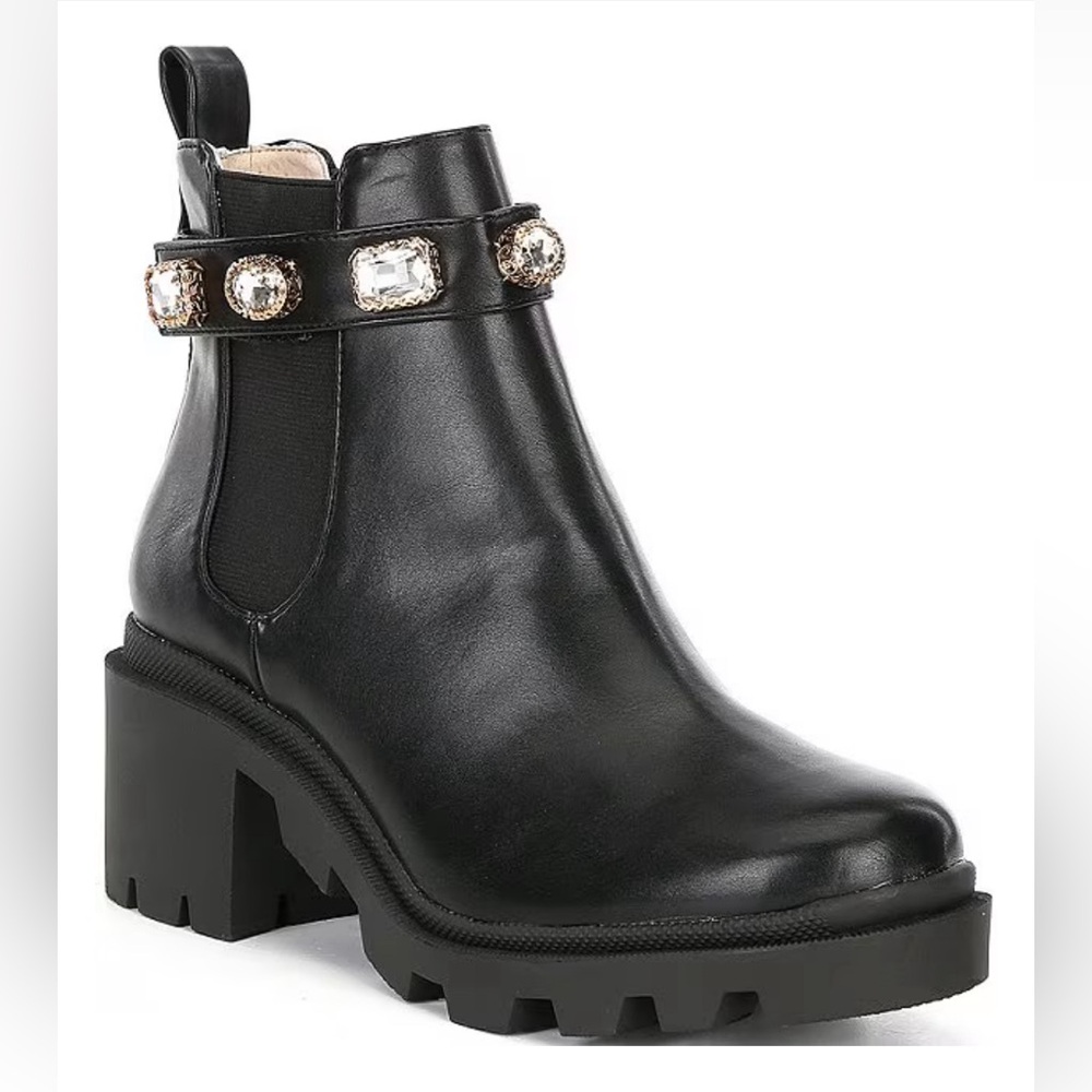 Steve Madden amulet boots